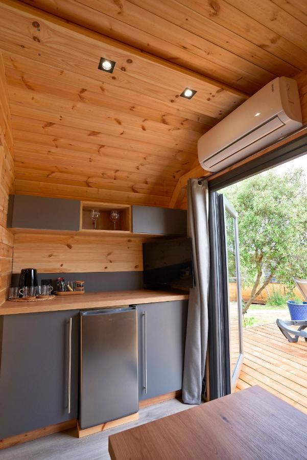 Camping Les Pres Du Roi Sommieres Ngoại thất bức ảnh