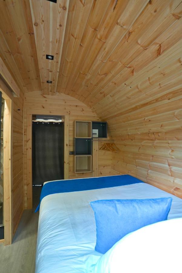 Camping Les Pres Du Roi Sommieres Ngoại thất bức ảnh