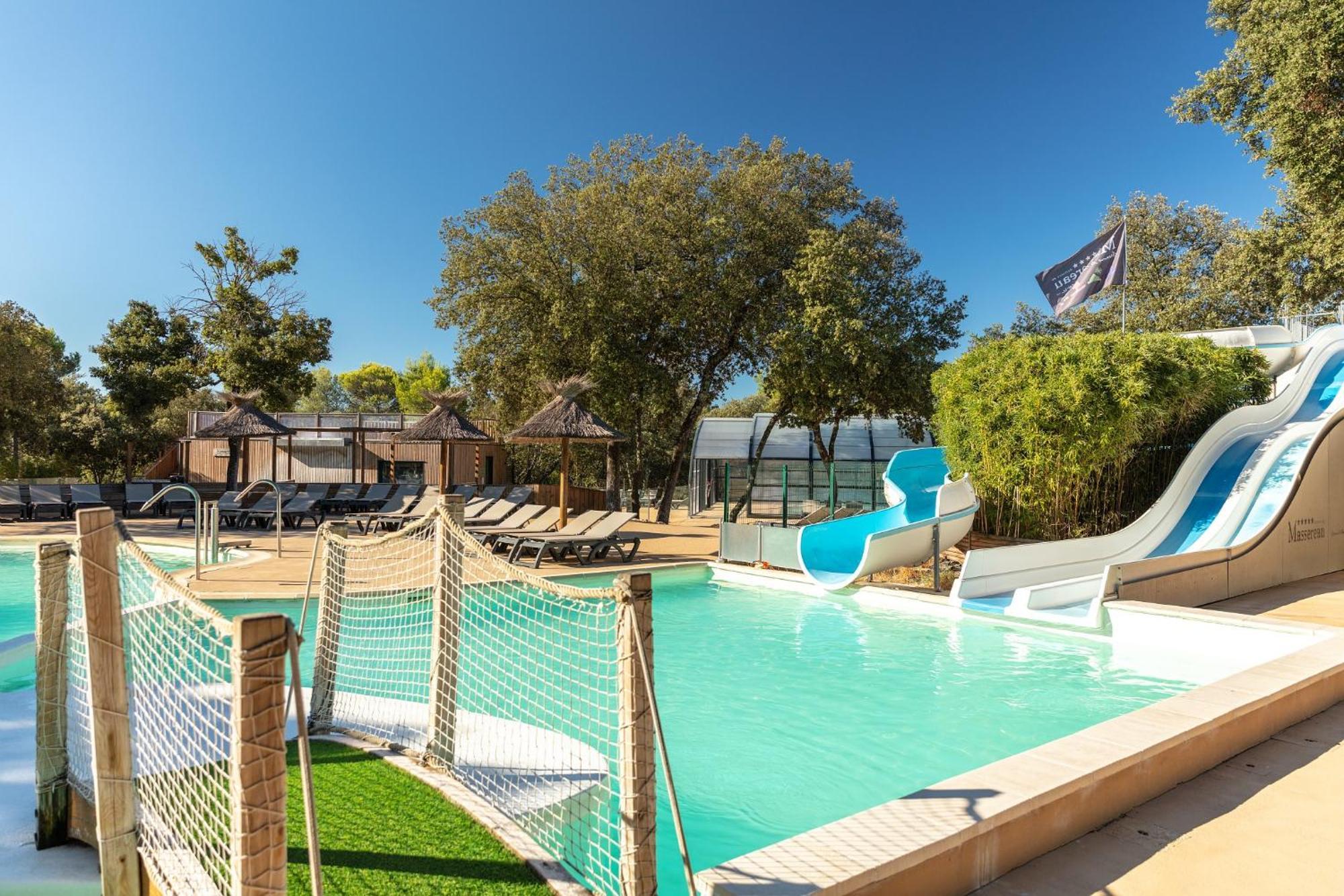 Camping Les Pres Du Roi Sommieres Ngoại thất bức ảnh